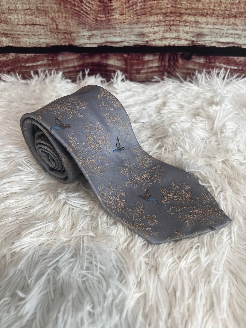 Vintage Superba Skinny Tie 100% Dacron Birds Trees Light Blue Muted 54"x4"